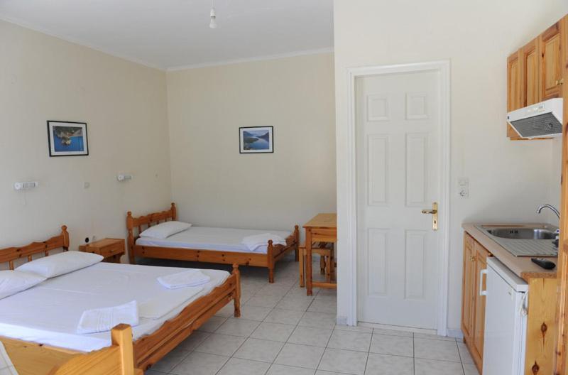 Mediterraneo Studios Vasilikí Zimmer foto